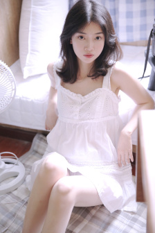 宝宝腿趴开一点就不会疼的原因
